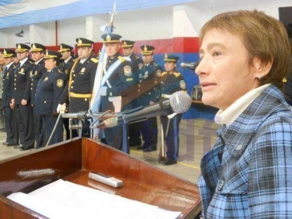 R�os confirm� el pedido a la Legislatura para incorporar 50 aspirantes a polic�as