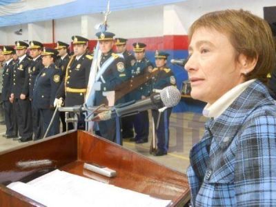 R�os confirm� el pedido a la Legislatura para incorporar 50 aspirantes a polic�as