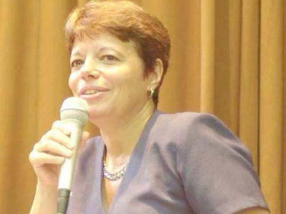 Cristina Protolongo dej� de ser la Jefa Distrital de Educaci�n