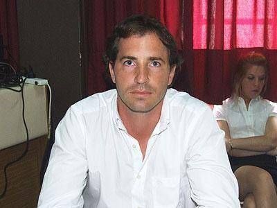 ECHEVERR�A: Van Tooren advirti� que el �apuro� del oficialismo le �hace muy mal a la gesti�n�