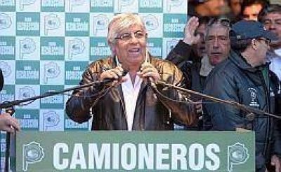Moyano denunci� que el Gobierno "opera" para evitar su continuidad en la CGT