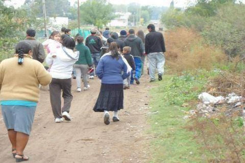 Funcionarios municipales recorrieron con vecinos los barrios que clamaban ayuda