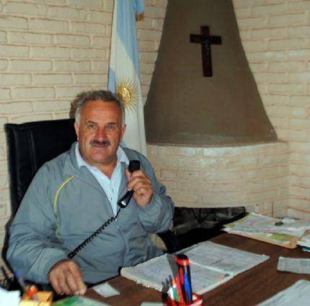 Angel Lenzo va por la reelecci�n al frente de la Delegaci�n Municipal de Bat�n