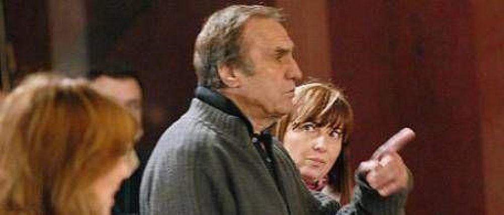 Reutemann cosech� elogios del campo y del peronismo