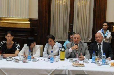 Diputados analizaron pol�ticas de salud para un trabajo conjunto