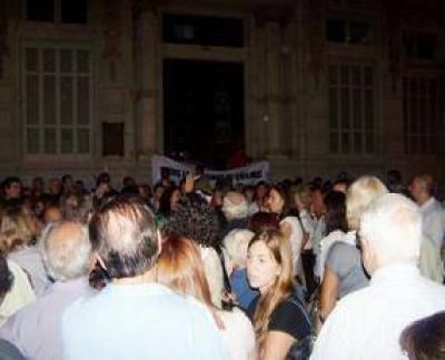 Vecinos marcharon por mayores medidas de seguridad en Quilmes