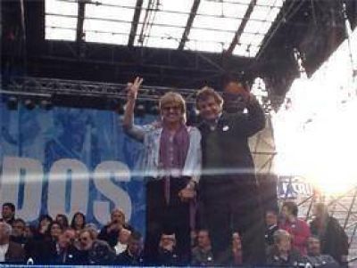 El intendente Pulti particip� del Acto de la Presidenta en V�lez