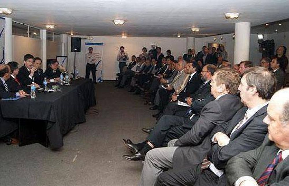 Luciani Particip� De La Asamblea De La Federaci�n Argentina De Municipios