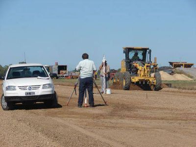 AVANCES PARA EL EUSEBIO MARCILLA  Preparan el aut�dromo para la pavimentaci�n