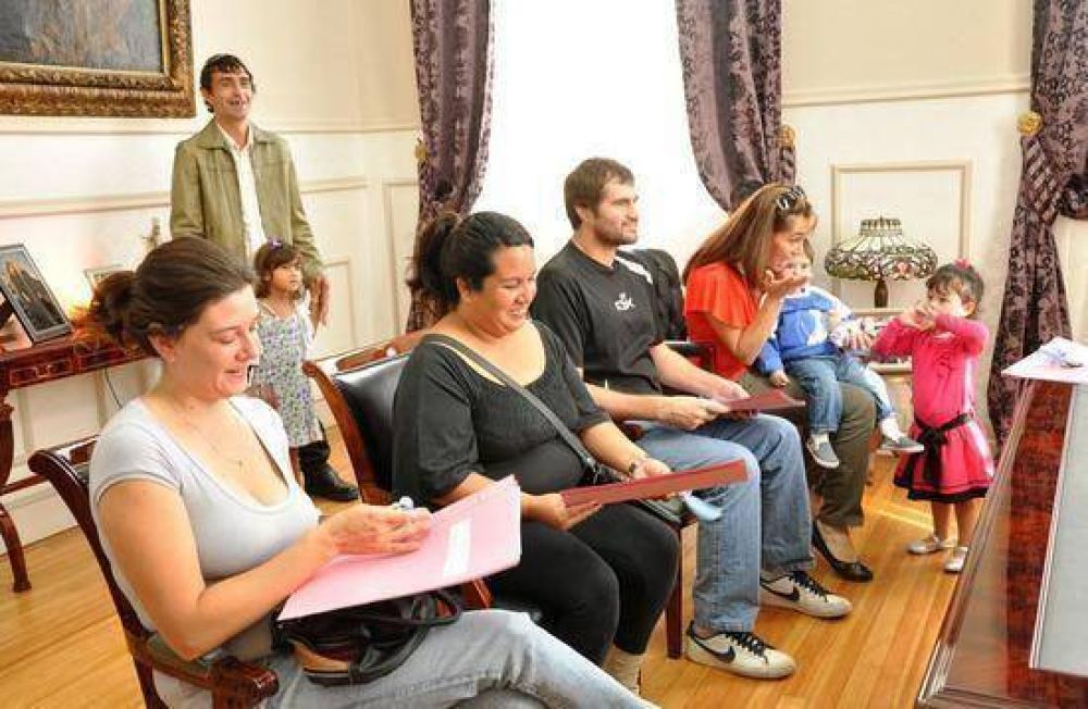 La Intendente Giroldi encabez� un nuevo acto de entrega de viviendas del Plan Federal 