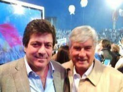 Pinamar: Controversias tras la foto de Mariotto con Altieri