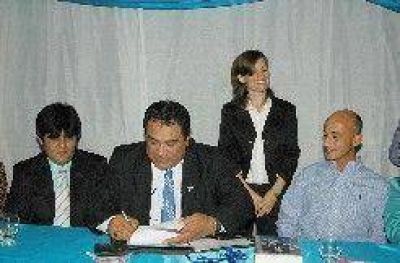 Juli�n Carrizo asumi� un nuevo mandato en el gremio municipal.