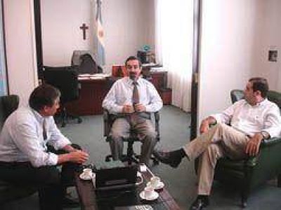 Crear�n 90 puestos de trabajo m�s en Minera Santa Cruz.  