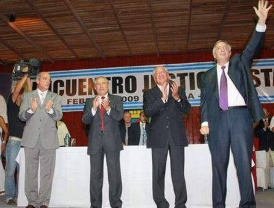 Fellner renov� el apoyo a Kirchner y crtitic� a la oposici�n 