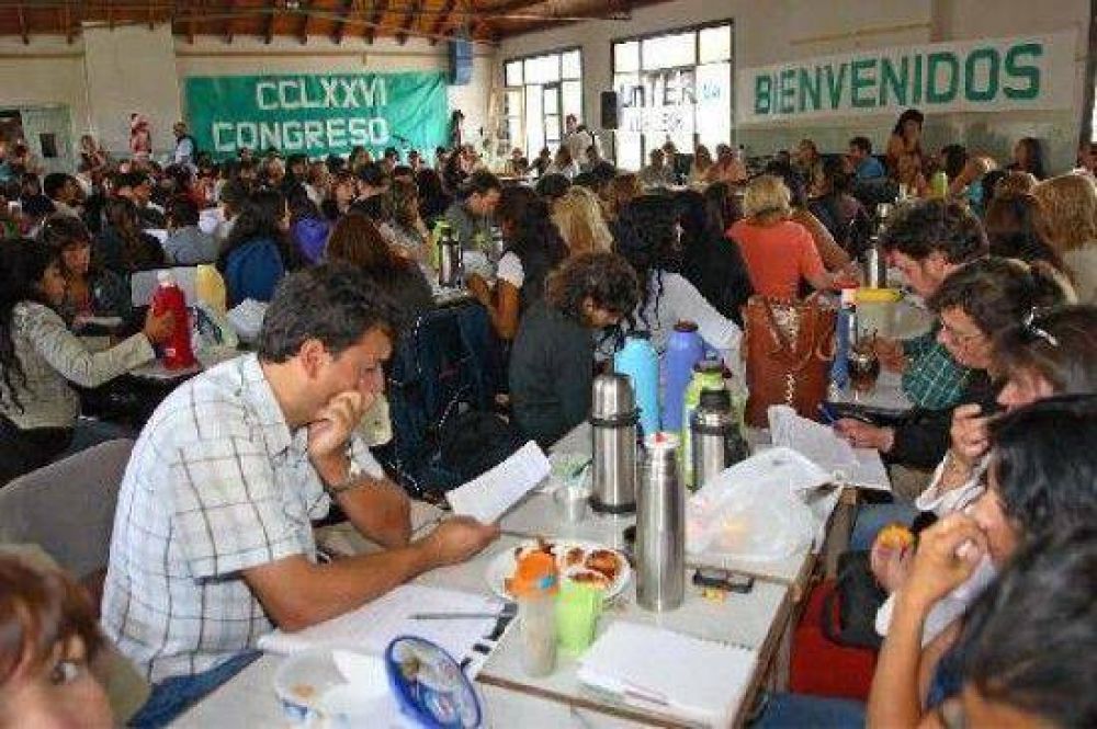 Docentes parar�n por tiempo indeterminado. 