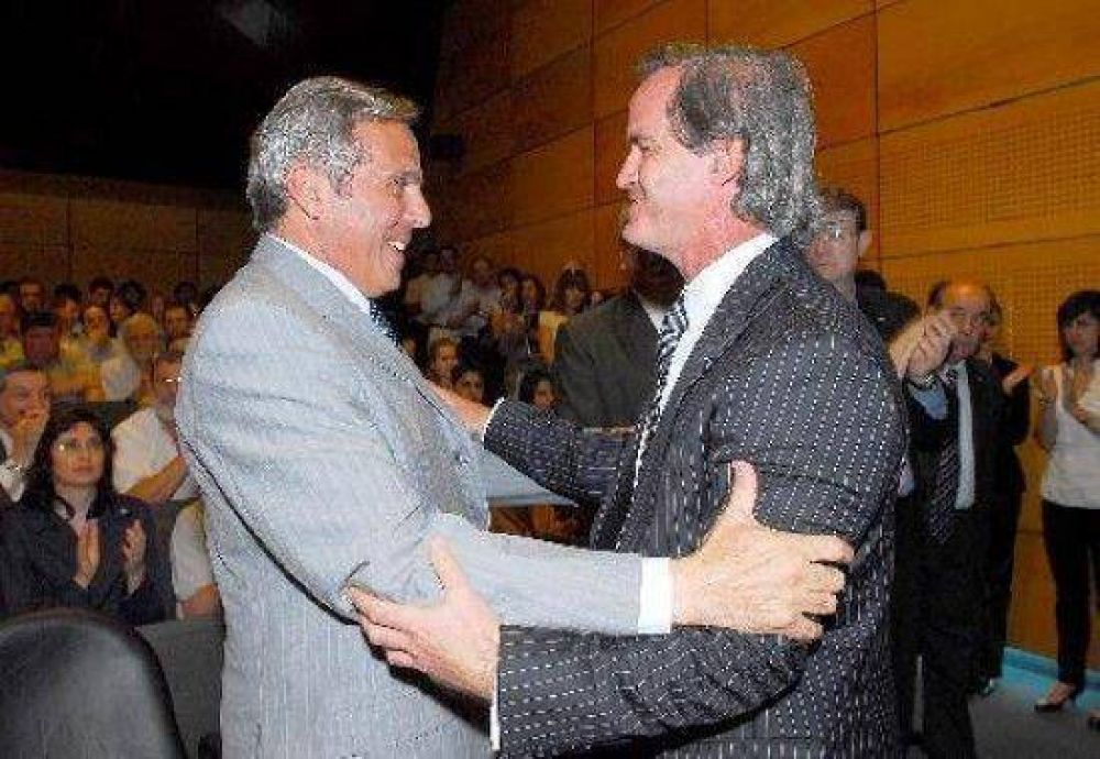 Sapag, con la c�pula de YPF por la crisis del sector.