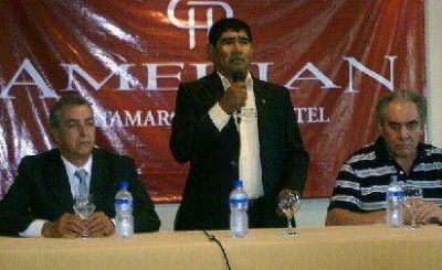 Jos� Perea desafi� a un debate p�blico a 
