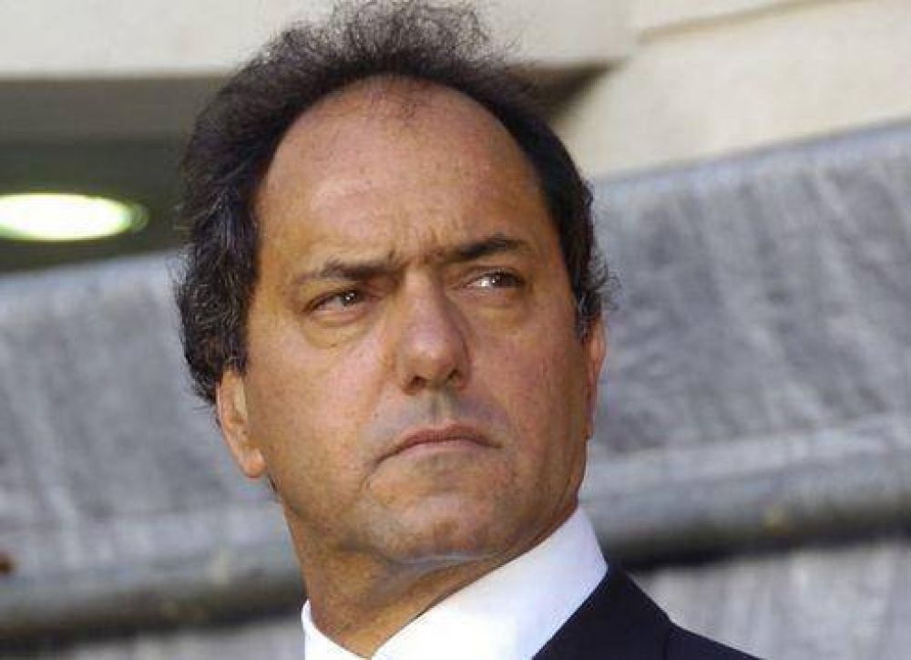 El sinuoso camino de Scioli hacia el 2015
