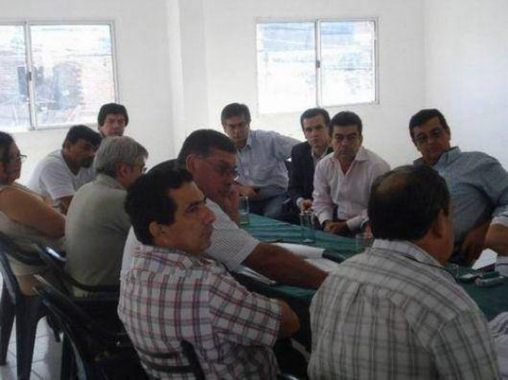 Sindicatos se convocan por fondos a comunas y salarios