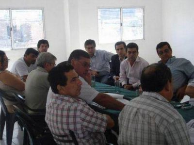 Sindicatos se convocan por fondos a comunas y salarios
