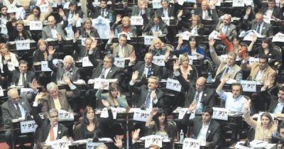 YPF vuelve al Estado tras una votaci�n hist�rica en Diputados