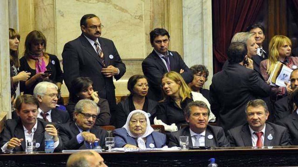 Urribarri quiere una provincia petrolera
