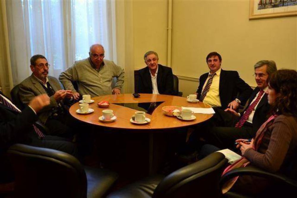 Luciani recibi� a funcionarios provinciales del �rea de salud