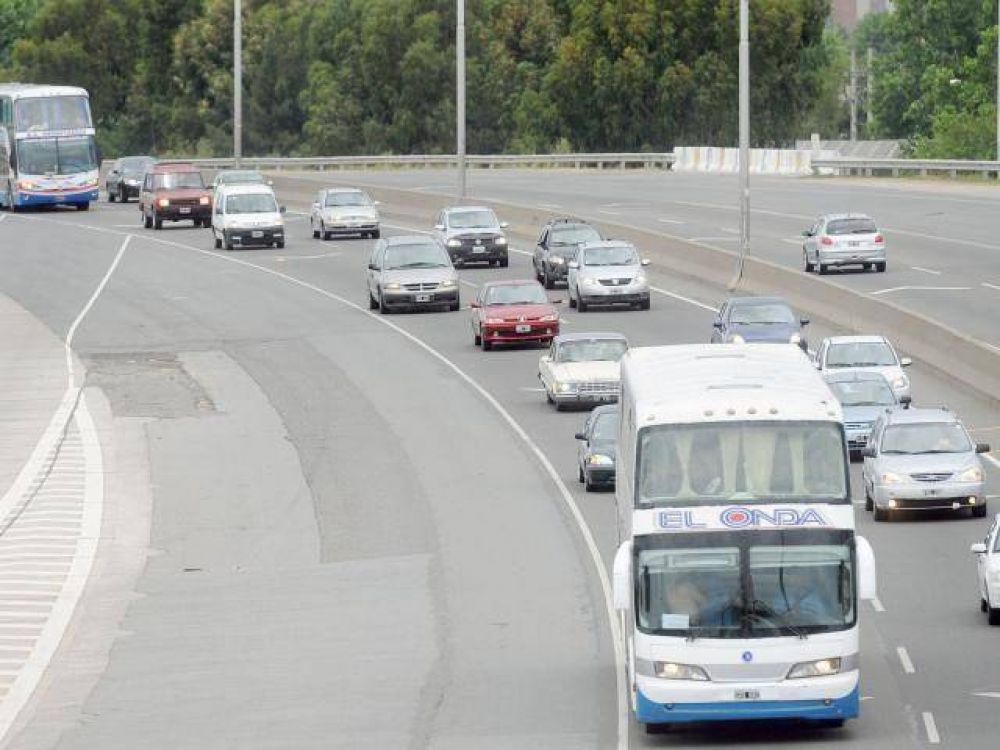Panella pide que los municipios se hagan cargo de la autopista