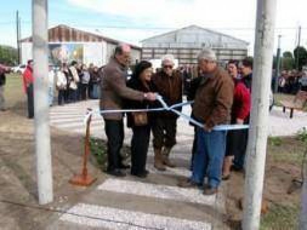 Homenaje por Malvinas en Pehuaj�: Intendente Zurro inaugur� el paseo "Los Lorenzos"