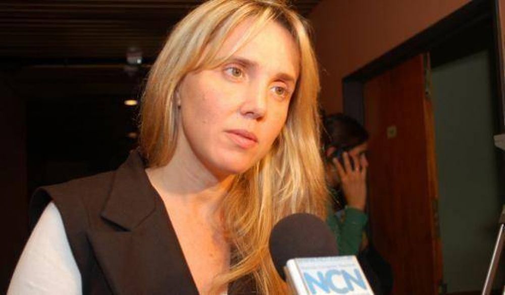 �Nos paraliza la posibilidad de que YPF se transforme en el nuevo chiche de La C�mpora�