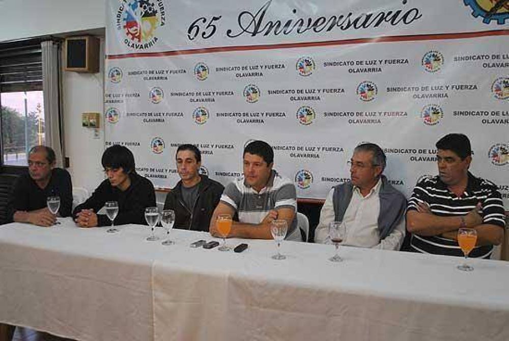 Ocho olavarrienses se solidarizaron para reponer la electricidad a 20.000 familias del Gran Buenos Aires
