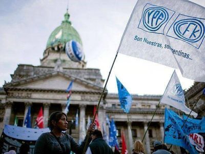 El Gobierno oficializ� la ley de expropiaci�n de YPF y decret� su promulgaci�n 