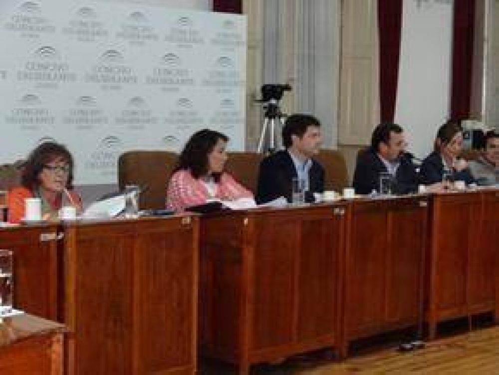 La situaci�n del Hospital de Chillar y el agravio del Intendente a la Cooperadora