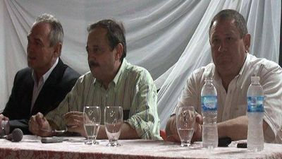 Alfons�n: critic� a Urribarri y pidi� que YPF sea de todas las provincias	