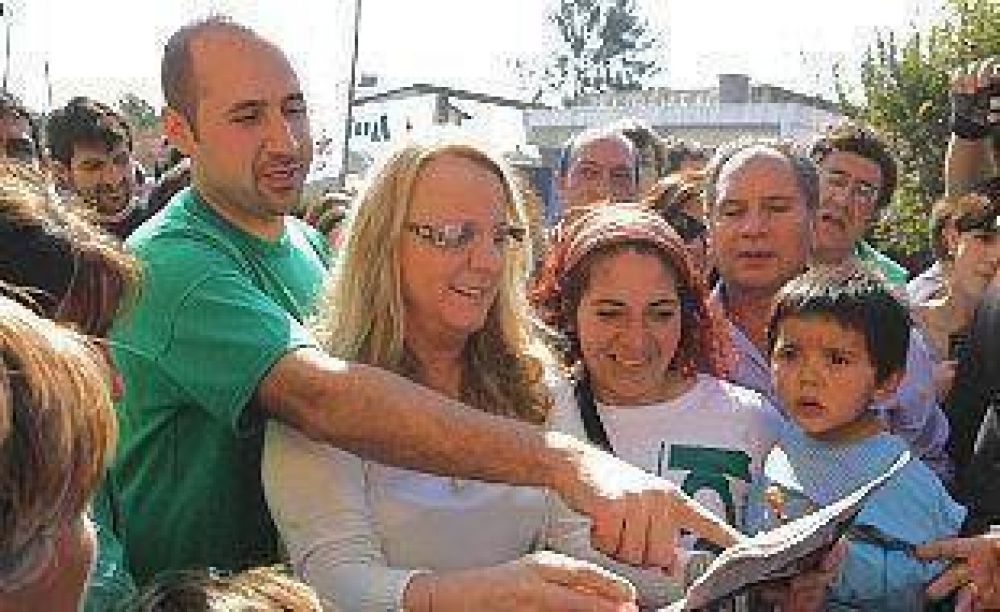 Alicia Kirchner y Descalzo recorrieron obras solidarias