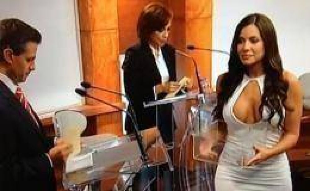 Conejita Playboy escandaliz� debate en M�xico