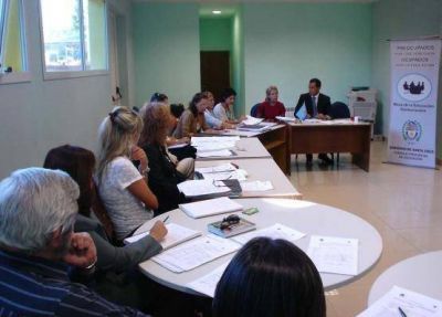 Mesa de la Educaci�n Santacruce�a. 