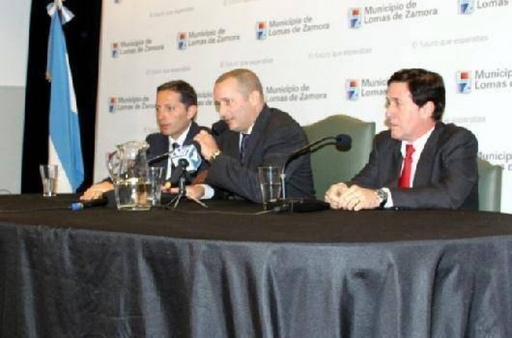 Intendentes presentaron un proyecto de instalaci�n de una planta de tratamiento de residuos conjunta