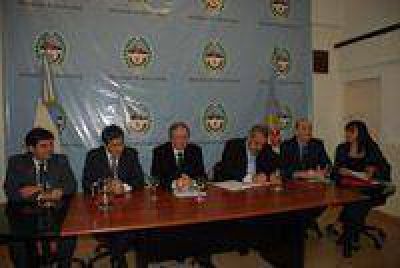 Presupuesto 2009: Peralta se reuni� con Diputados del PJ . 