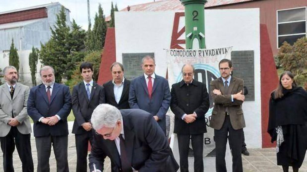 Las universidades patag�nicas respaldaron con un documento la recuperaci�n de YPF