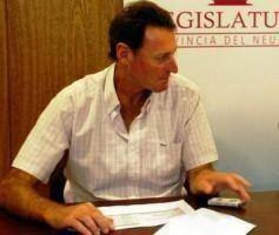 Urgen por informaci�n financiera a Quiroga