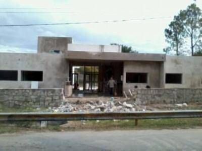 Funcionarios del Ministerio de Hacienda y Obras p�blicas visitaron la construcci�n de una comisar�a en Juana Koslay