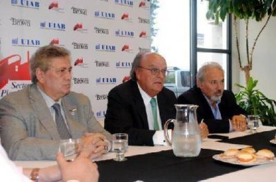El presidente de la Uni�n Industrial se reuni� con empresarios de Almirante Brown