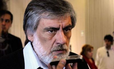 El Intendente C�rdoba y el gremio de Municipales presionan al gobierno provincial