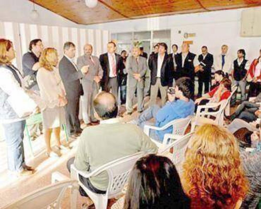 M�s escuelas rurales acceden a la TV Digital