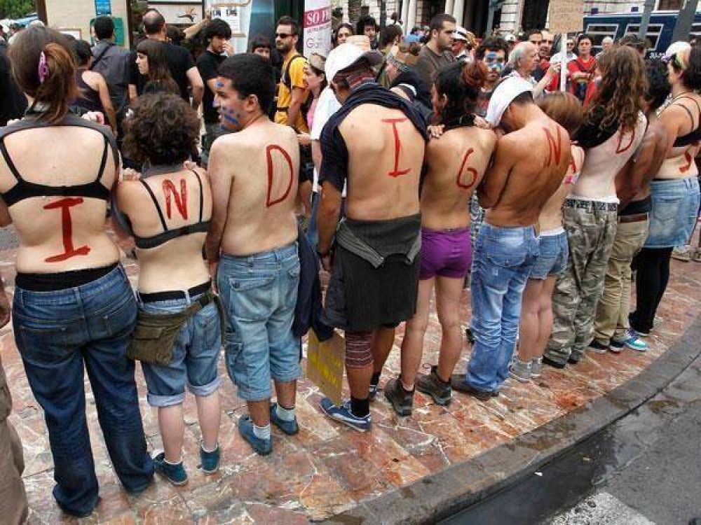 Los "indignados" vuelven a tomar las calles de Europa y los Estados Unidos