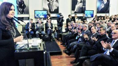 Cristina volvi� a demandarles a los gremios �sensatez� en los reclamos