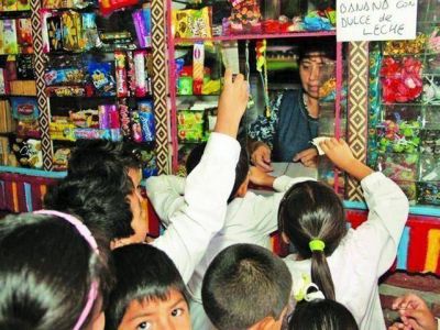 En las escuelas, los ambulantes deber�n estar habilitados