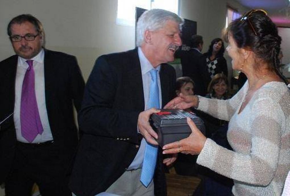Andreotti present� el Programa de Salud Escolar 2012 de San Fernando