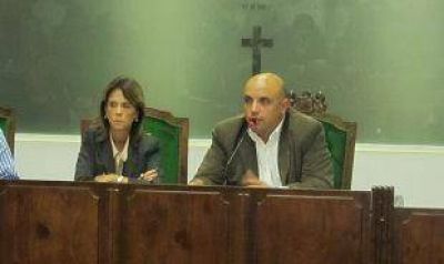 C�sar Torres respondi� preguntas en el Concejo Deliberante
